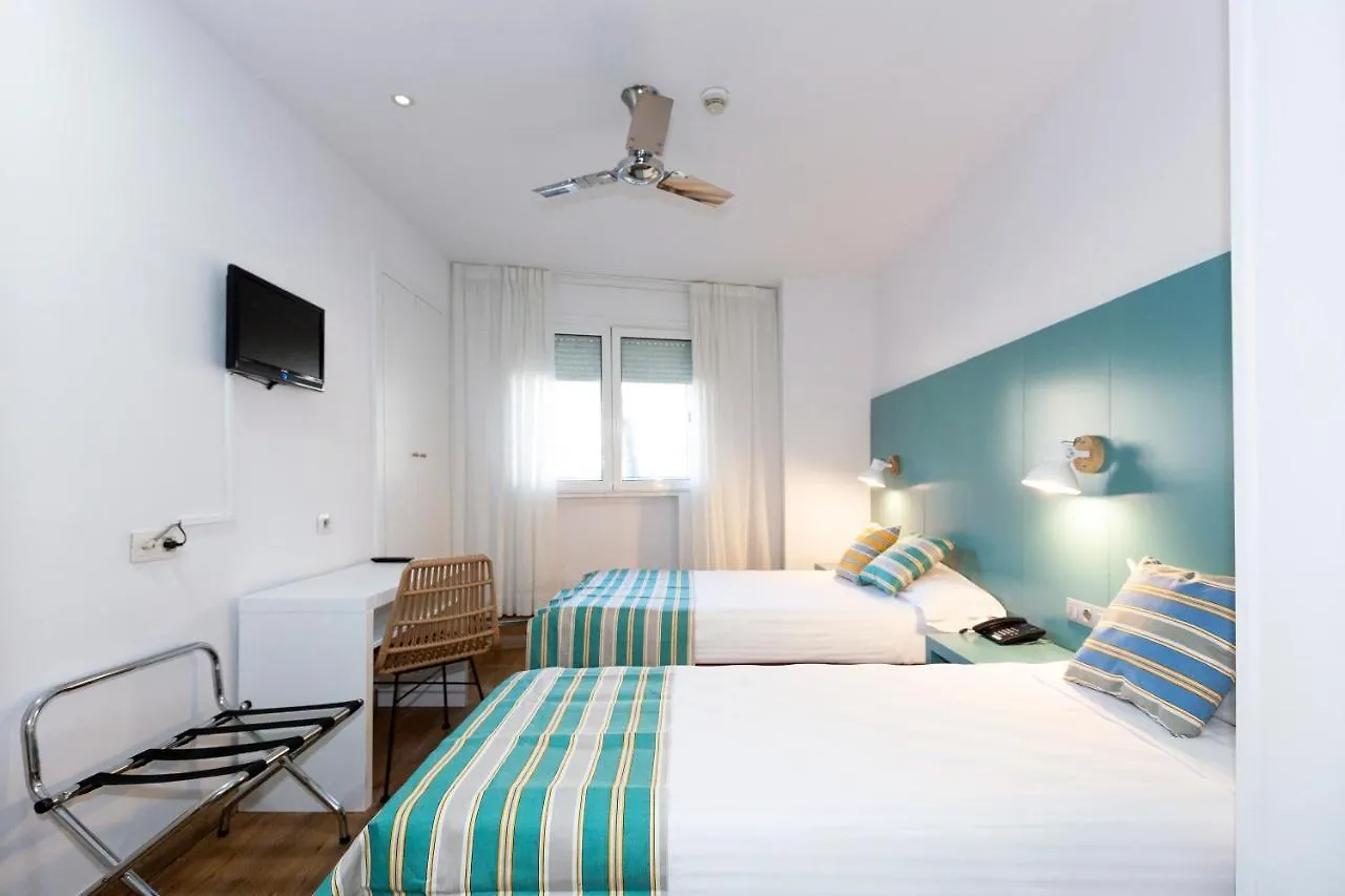 Yomo Hostal Bcn Port Barcelona Spain