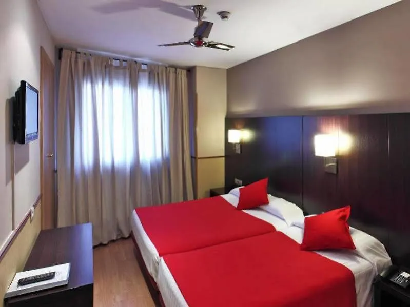 Yomo Hostal Bcn Port Barcellona