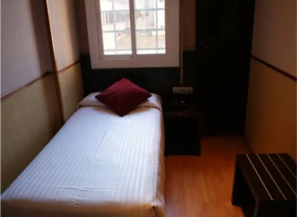 Yomo Hostal Bcn Port Barcelona 2*,  Spain