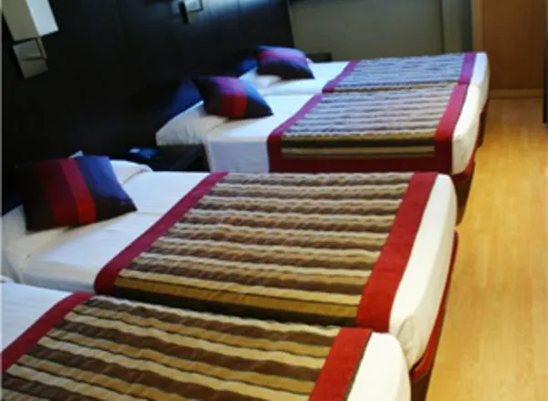 Yomo Hostal Bcn Port Barcelona Pensionat